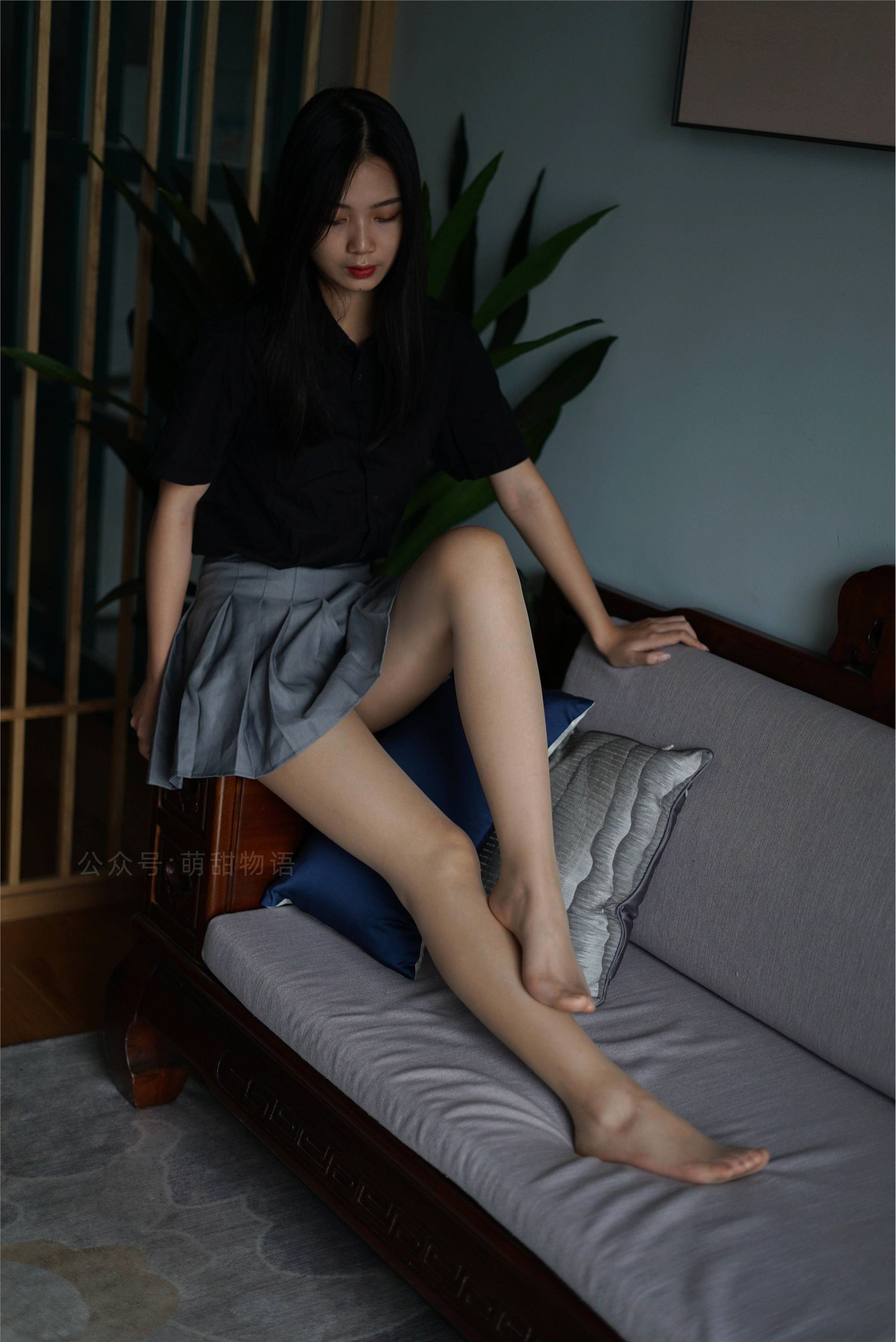 萌甜物语 XM121《短裙黑衬衣-小苏》